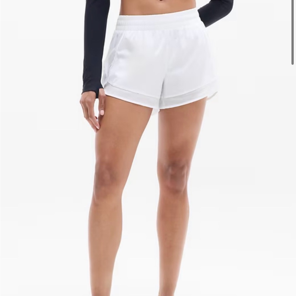 Athleta Mesh Racer Run Mid Rise 4" Short